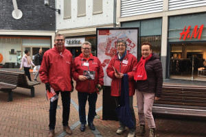 PvdA Nissewaard in gesprek op het Uitplein