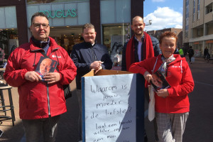 PvdA Nissewaard op zoek naar de Liefste Moeder van Nissewaard