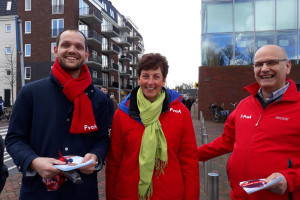PvdA Nissewaard deelt rode bonbons uit voor Valentijnsdag