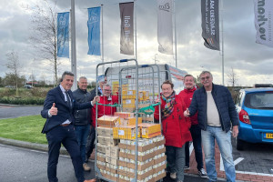 PvdA Nissewaard haalt 1825 euro aan boodschappen op voor Voedselbank Spijkenisse