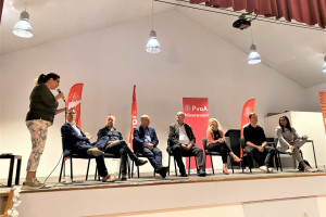 Kandidaat-partijvoorzitters PvdA in debat in Hekelingen